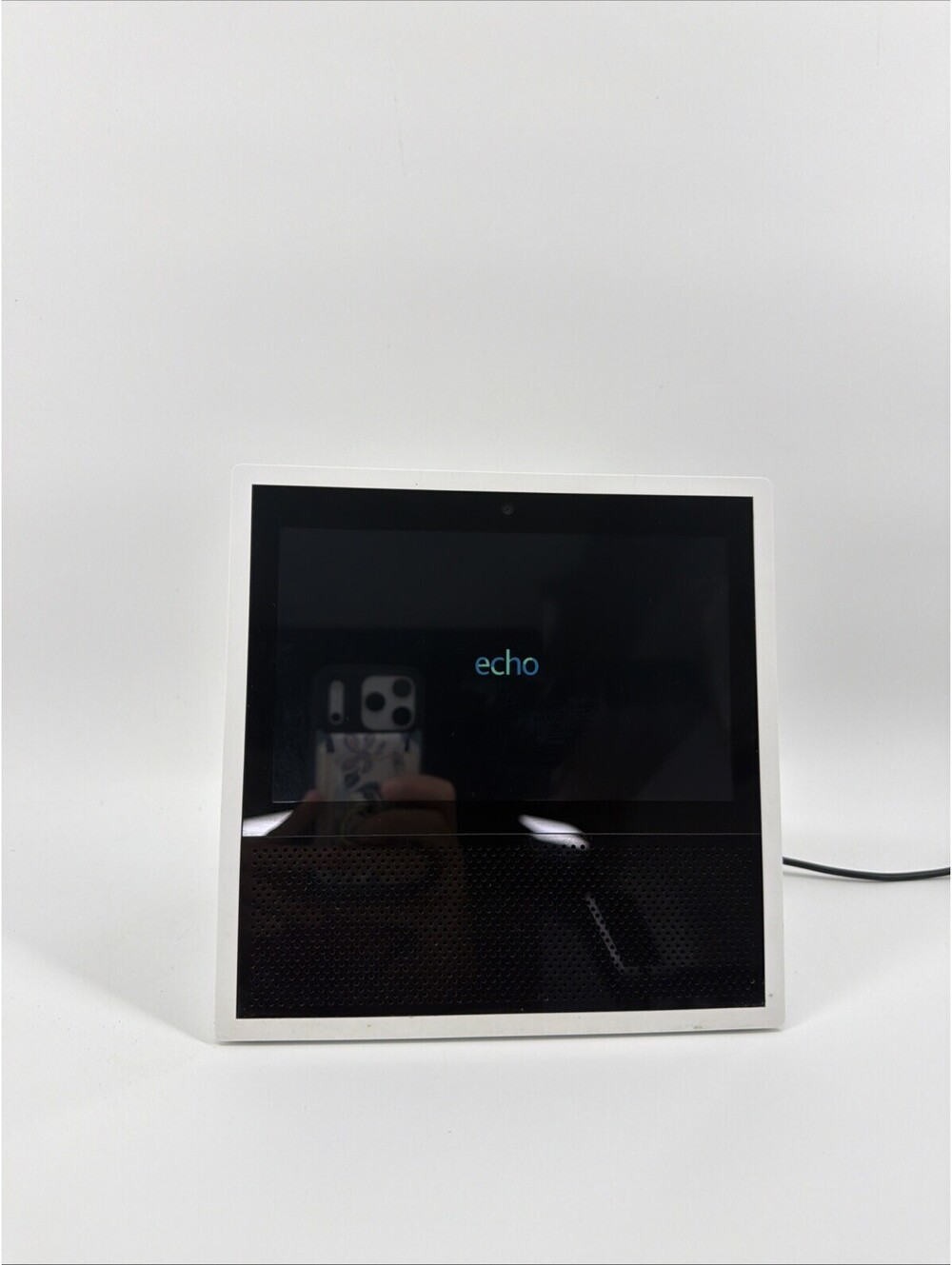 Amazon MW46WB Echo Show 1st Gen Smart Display (White)